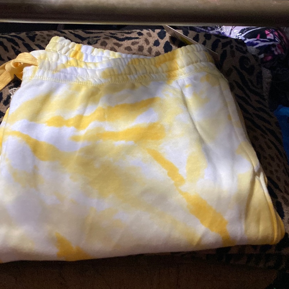Marbled yellow and white jogging pants, brand new